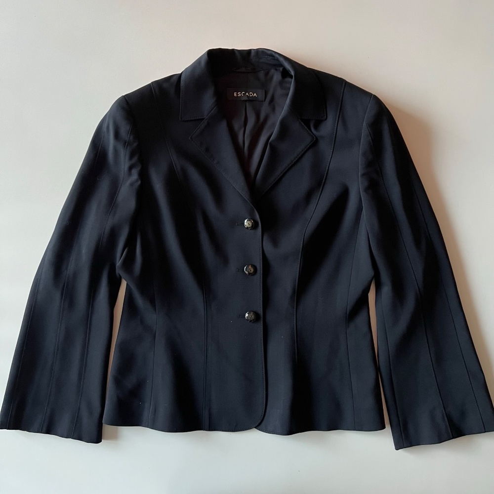 Escada Black Skirt Suit With Bell Sleeved Jacket Size 38 - Picture 4 of 7